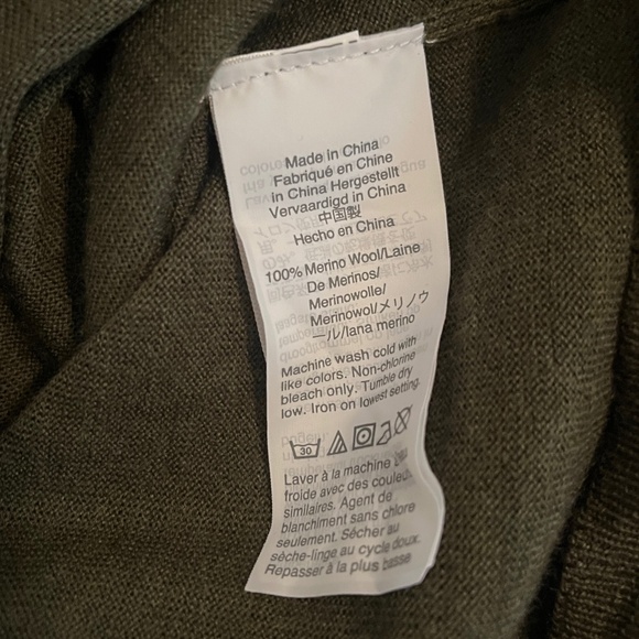 J Crew Olive Green 100% Merino Wool Crewneck Sweater, Size Small - Picture 4 of 4